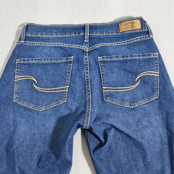 Signature by Levi Strauss jeans women's size 6M denim blue colour Curvy straight - Picture 4 of 15